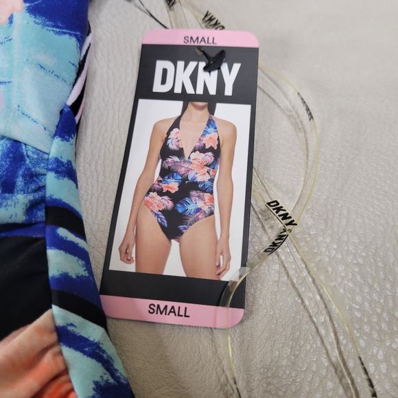 New DKNY Swimsuit Halter Shirred Waist Island Tropical Black Coral Small Lined - Picture 5 of 9